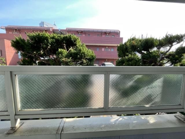y]z@