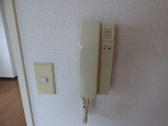 y̑ݔz@