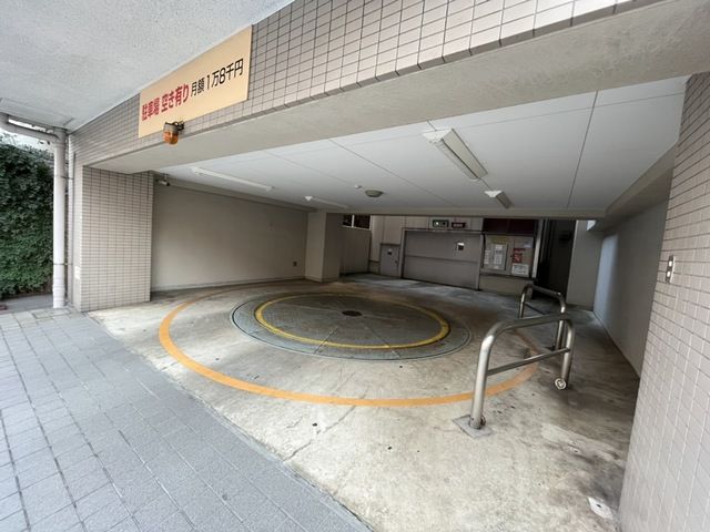 yԏz@