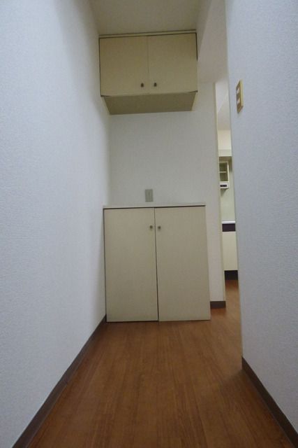y̑ݔz@