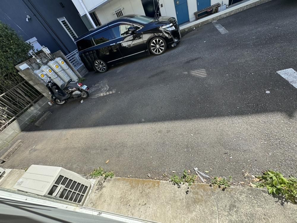 y]z@