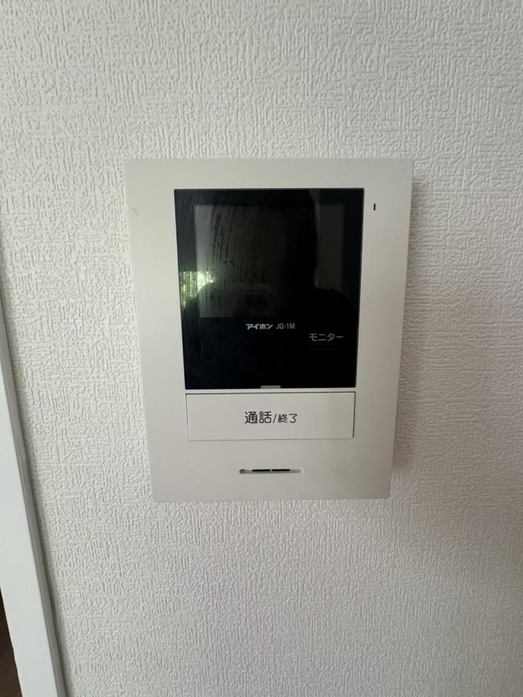 �y�Z�L�����e�B�z�@