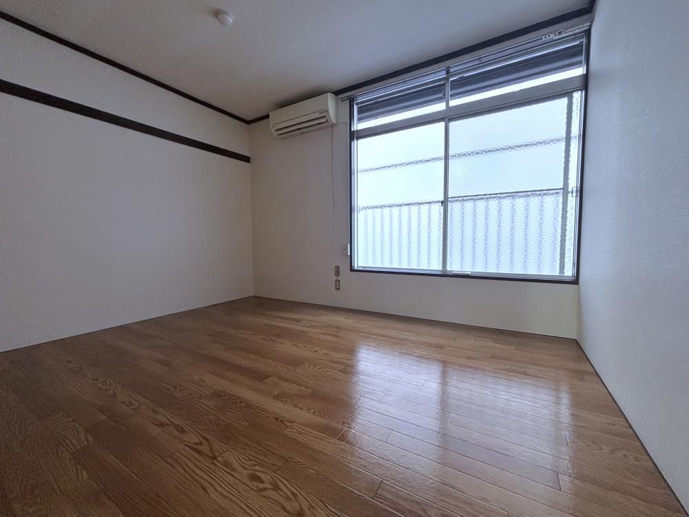 �y�����E���r���O�z�@