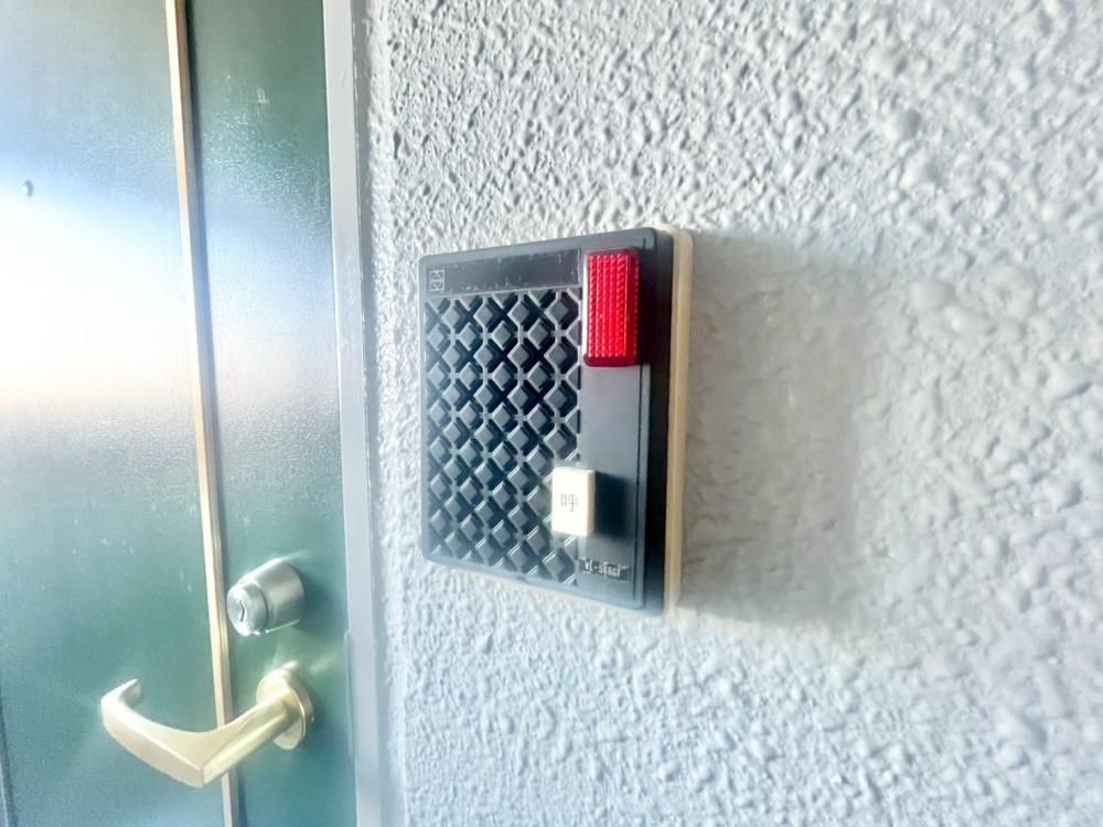 �y�Z�L�����e�B�z�@