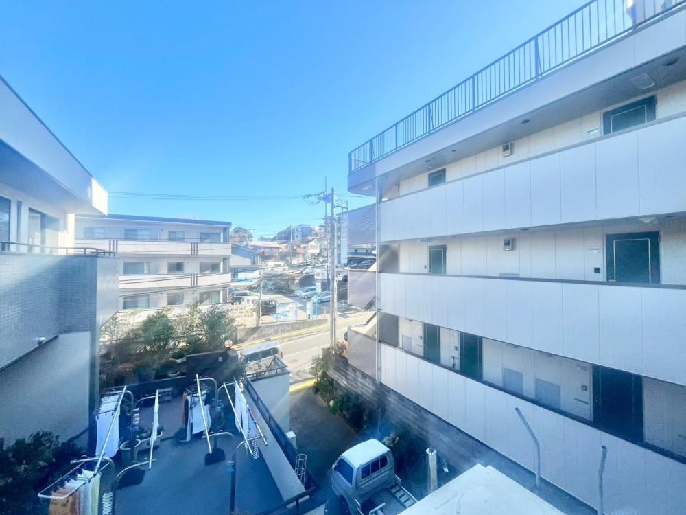 �y���]�z�@