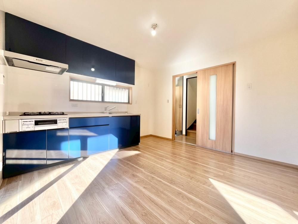 �y�����E���r���O�z�@