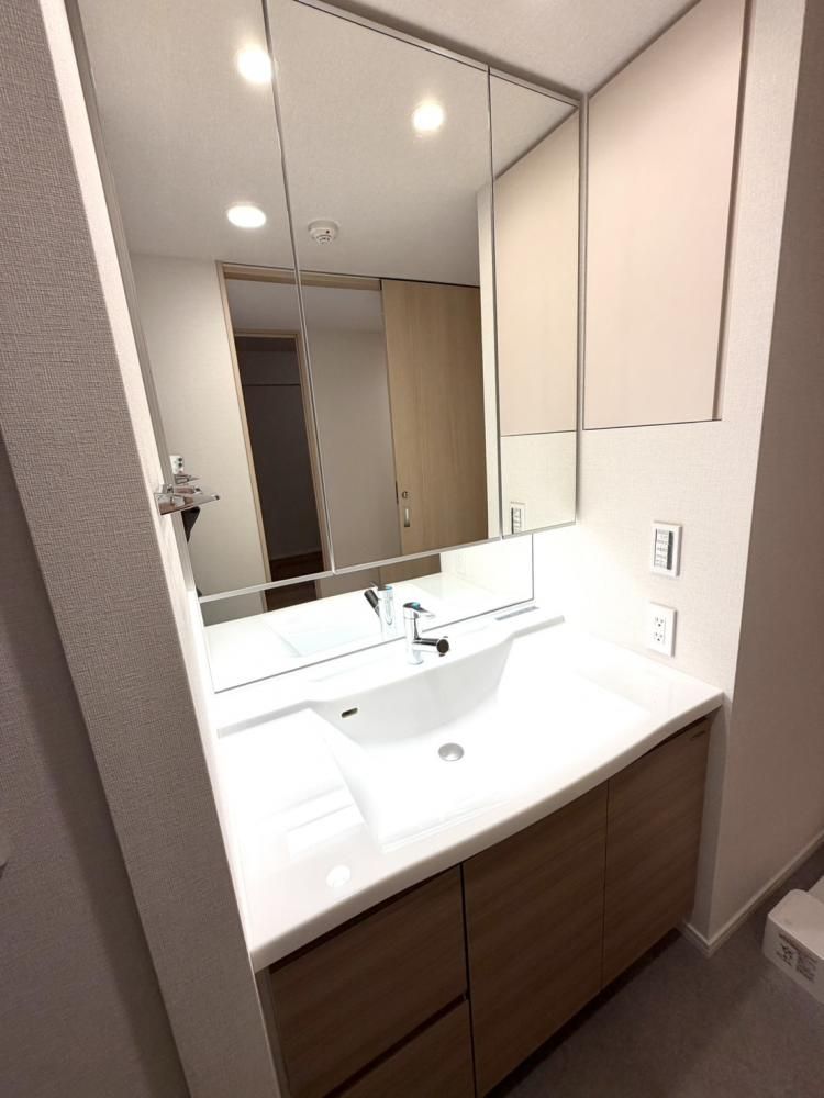 �y���ʏ��z�@