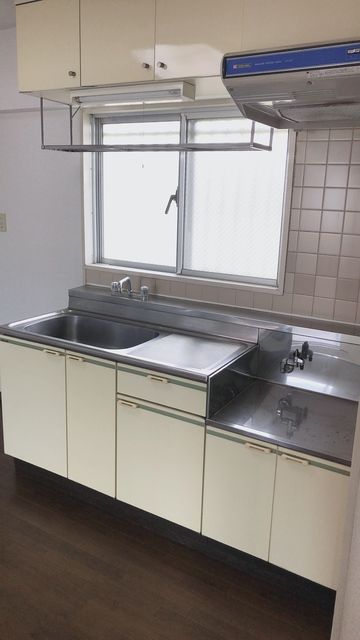 �y�L�b�`���z�@