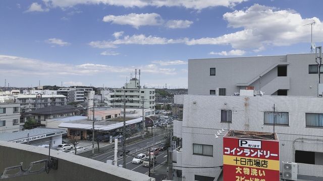 �y���]�z�@