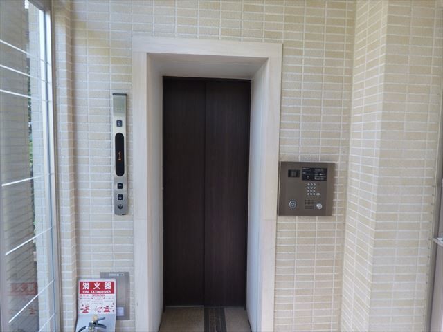 �y�G���g�����X�z�@